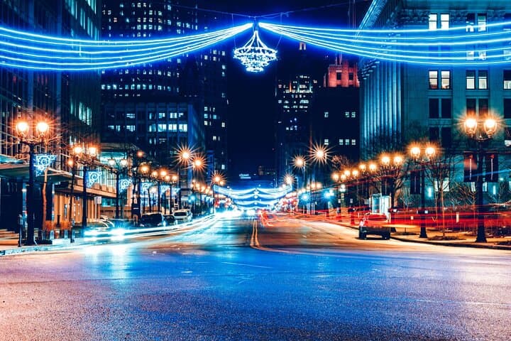 Milwaukee Magic: Private Christmas Lights Tour Guide photo 2