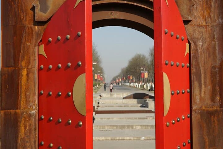 Private Xi'an Downtown Tour — Half-Day City Wall & Pagoda Highlights photo 5