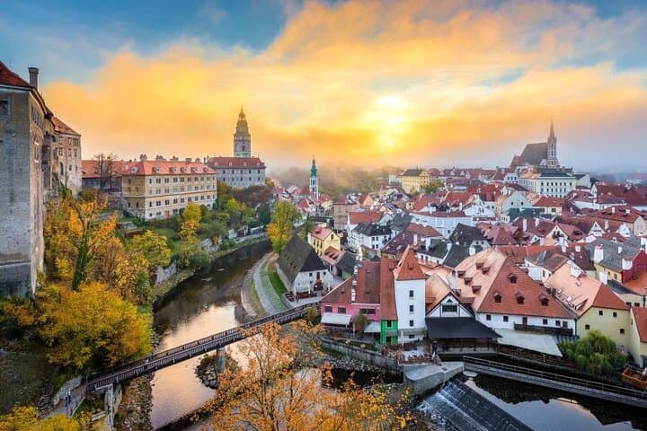 Private Full-Day Cesky Krumlov Tour from Prague (English Driver)