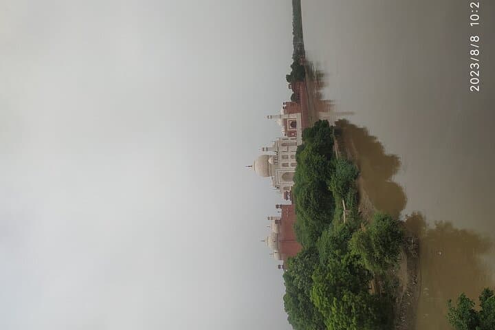 Private Taj Mahal Guided Tour: Expert Local Guide in Agra photo 4