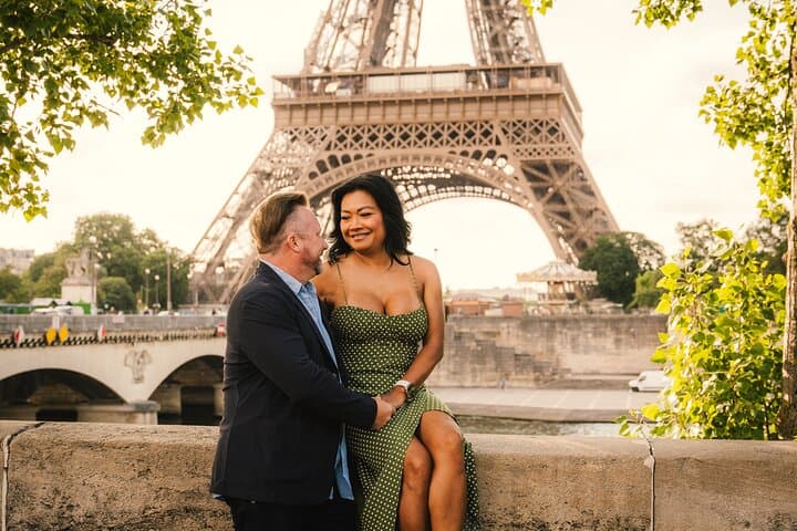 Eiffel Tower Photo Tour with VOGUE Photographer: Hidden Paris Photo Shoot photo 1