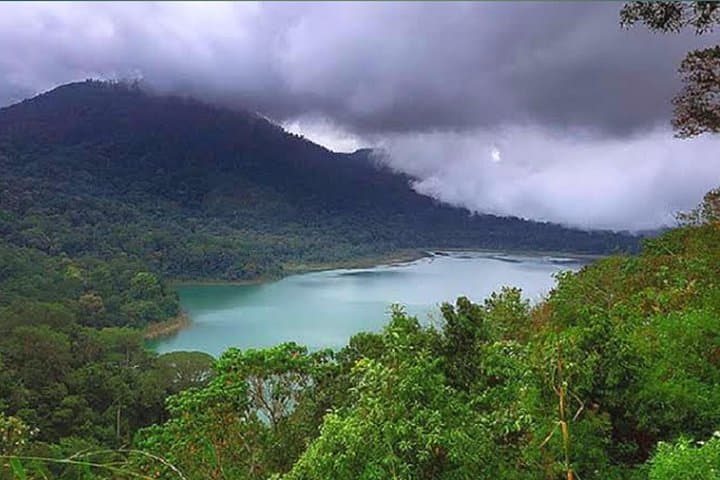 Tanah Lot, Jatiluwih Rice Terraces & Bedugul Twin Lakes — Full-Day Cultural and Nature Tour photo 2