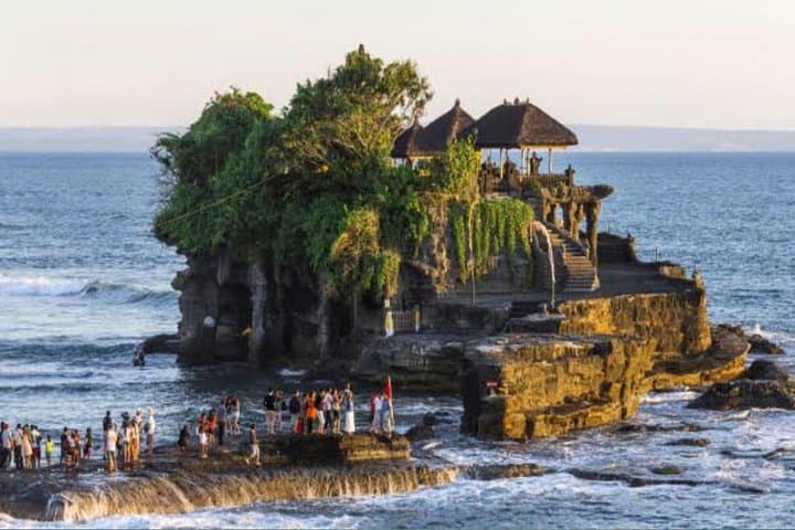 Tanah Lot, Jatiluwih Rice Terraces & Bedugul Twin Lakes — Full-Day Cultural and Nature Tour photo 4
