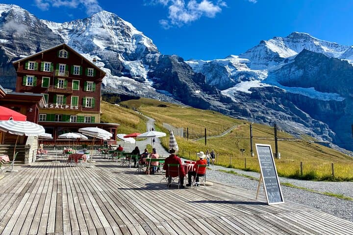 Lauterbrunnen, Kleine Scheidegg & Grindelwald Day Tour from Basel