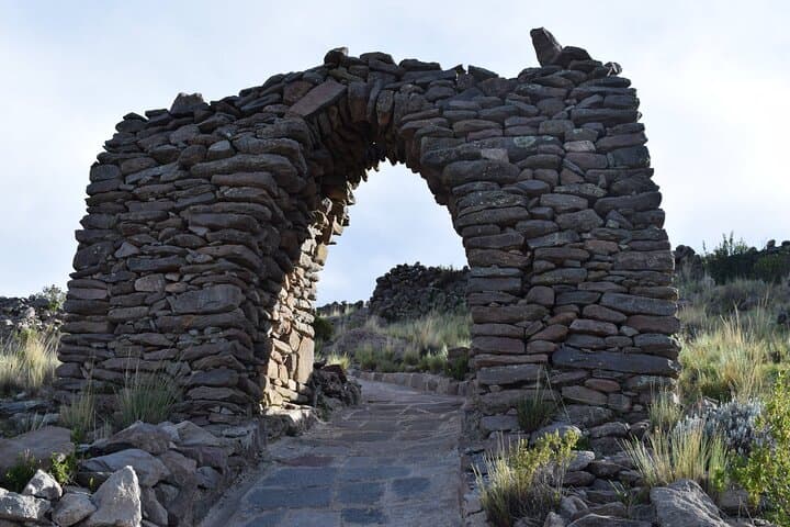 Full-Day Uros & Amantani Islands Tour on Lake Titicaca from Puno photo 4