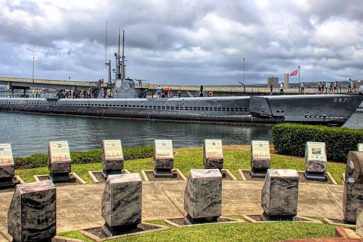 VIP Pearl Harbor & USS Arizona Memorial Limousine Reverence Tour photo 4