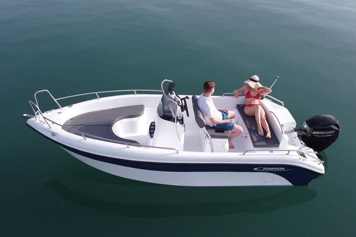 Rent a License-Free Boat to the Lérins Islands from Cannes photo 6