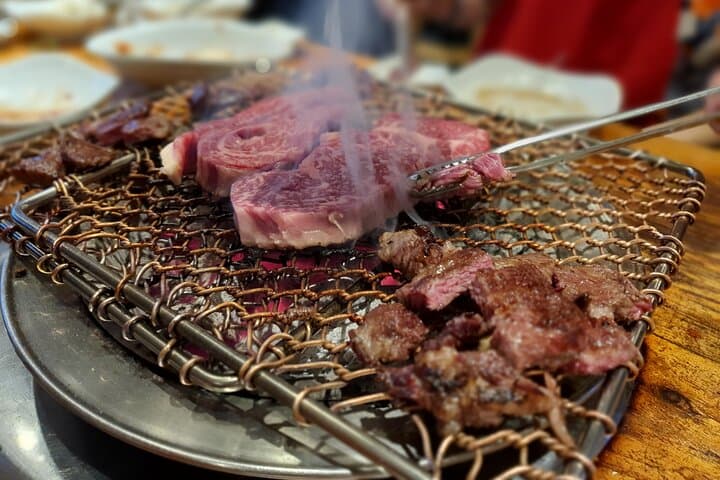 Majang Meat Market Tour & Premium Hanwoo BBQ in Seoul photo 6