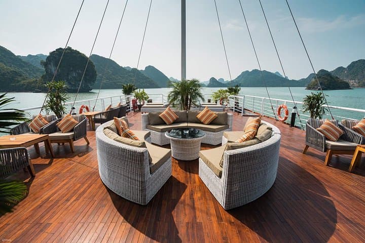 Private Full-Day Halong Bay Cruise: Kayaking, Swimming & Local Culture photo 2