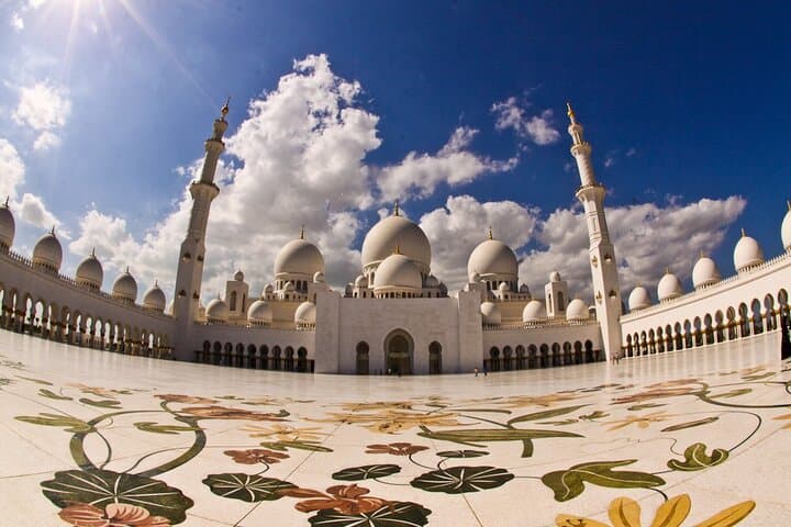 Half-Day Abu Dhabi City Tour: Sheikh Zayed, Corniche & Heritage Village