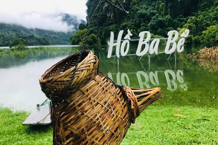 Ban Gioc Waterfall to Ba Be Lake: 3-Day Guided Tour from Cao Bang
