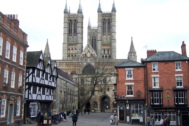 Lincoln Private Walking Tour: Cathedral, Castle & Roman Heritage