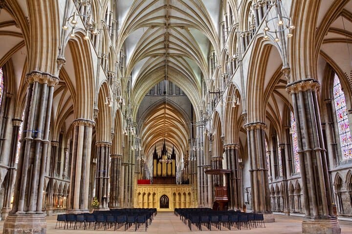 Lincoln Private Walking Tour: Cathedral, Castle & Roman Heritage photo 3