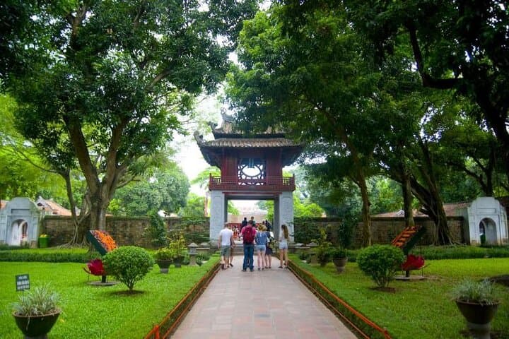 Full-Day Private Hanoi City Tour — Hoan Kiem, Ho Chi Minh Complex & Temples photo 4