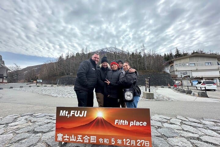 Private Mount Fuji and Hakone Luxury Car Tour from Tokyo photo 5