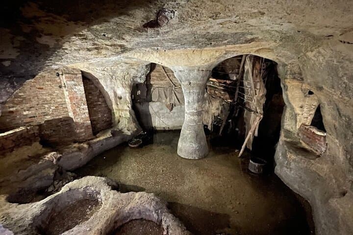 Explore Nottingham & Robin Hood: Private Guided Walking Tour photo 6