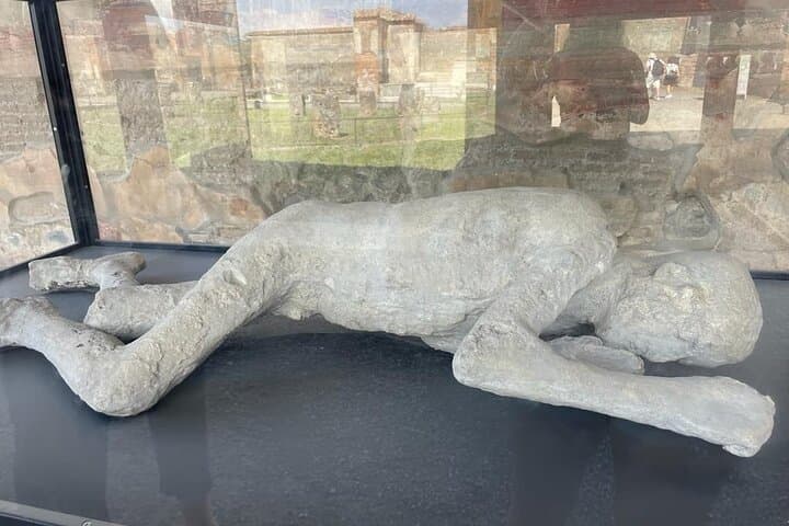 Private Skip-the-Line Pompeii Archaeological Tour — 2-Hour Expert-Led Visit photo 4
