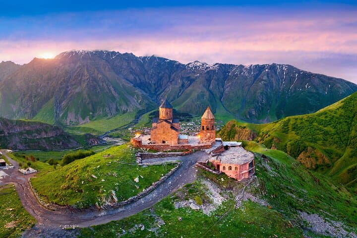 Kazbegi and Gudauri Day Tour: Gergeti Church, Ananuri & Gudauri Views