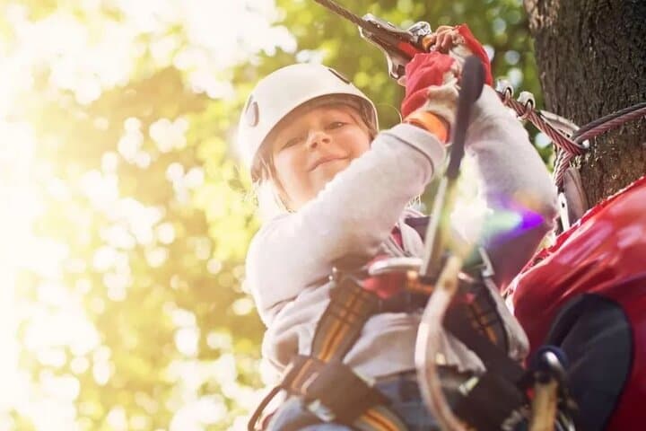 Créteil Treetop Adventure: High-Ropes Course, Zip Lines & Family Challenges photo 2