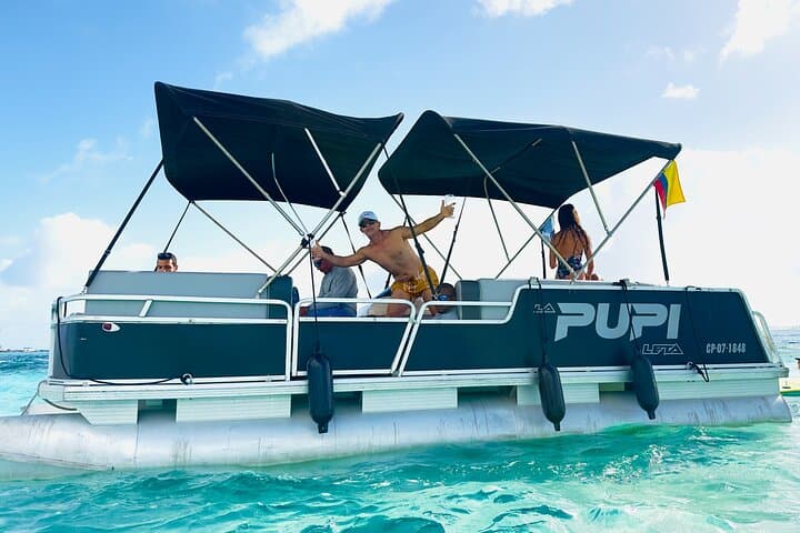 Private Pontoon Tour in San Andrés — Swim, Snorkel & Floating Bar Experience photo 4
