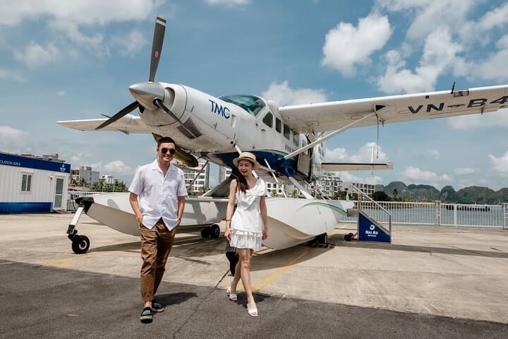 Seaplane Over Ha Long Bay: 25-Minute Aerial Sightseeing from Tuan Chau