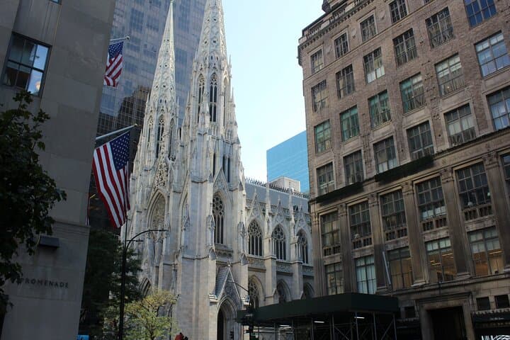 42nd Street Walking Tour: Times Square to Grand Central Guided Walk