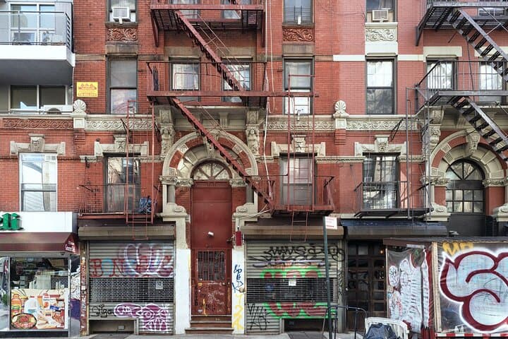 Sites & Bites: Lower East Side Food and History Walking Tour photo 5