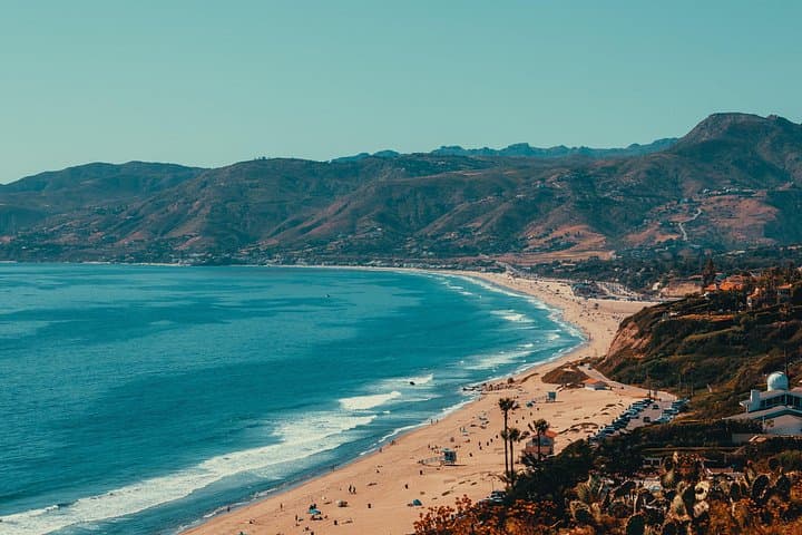 Malibu Magic Private Driving Tour: Hike, Malibu Pier & Topanga Beach Stops