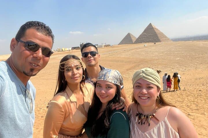 Nile Dinner Cruise in Cairo: Evening Buffet, Bellydance & Tanoura Show photo 6