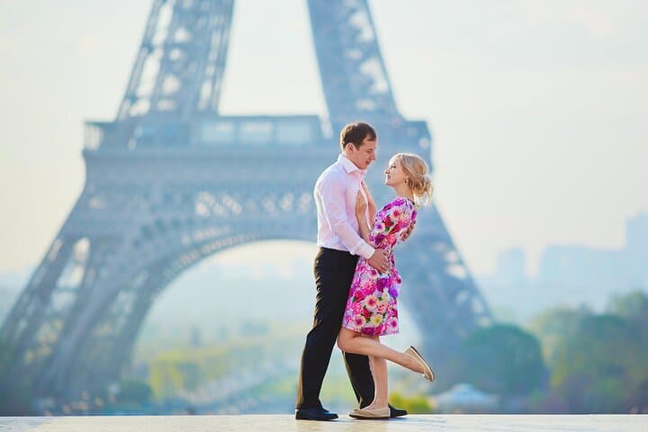 Eiffel Tower Photo Shoot — Private 30-Minute Session at Trocadéro photo 5