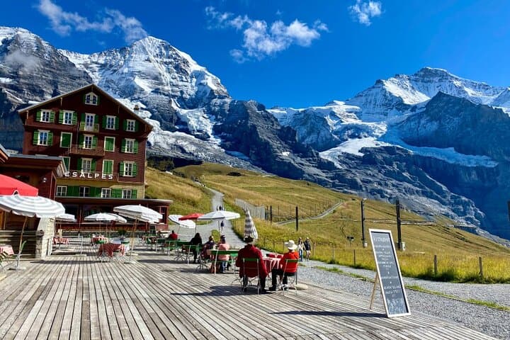 Day Tour from Interlaken to Lauterbrunnen, Kleine Scheidegg & Grindelwald