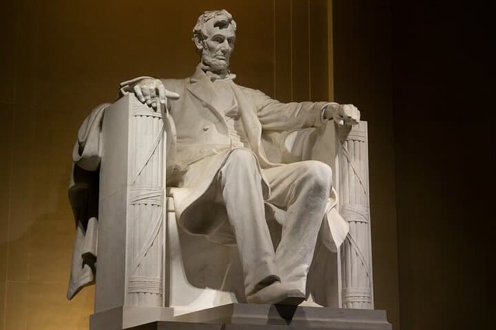 Lincoln Assassination Walking Tour in Washington D.C.: Ford's Theatre to Petersen House photo 1