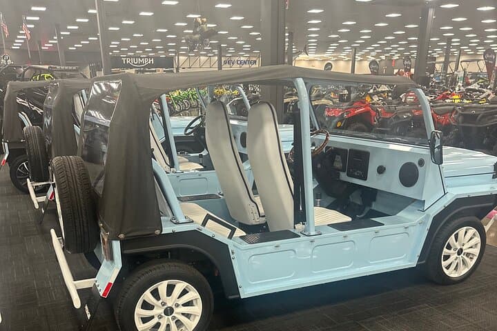 Cruise Huntington Beach: Hourly Electric Moke Rentals on Pacific Coast Highway photo 2