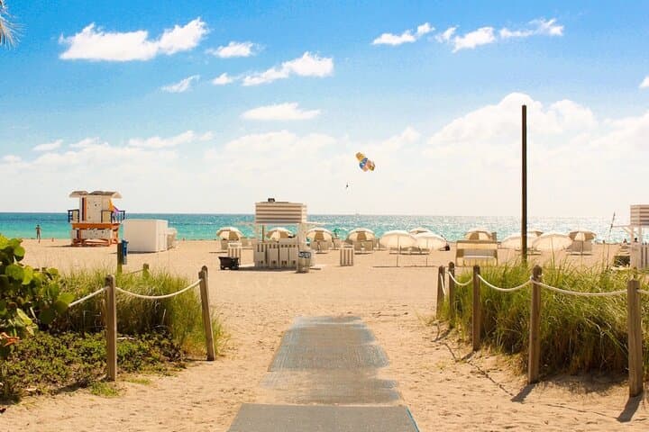South Beach Highlights Walking Tour: Art Deco, Lincoln Road & Espanola Way photo 5