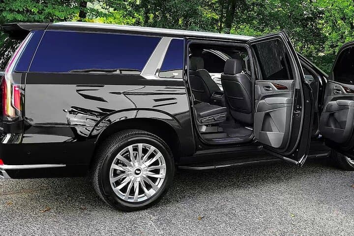Private SUV Transfer from Denver to DEN: Comfortable, Direct Airport Pickup photo 6
