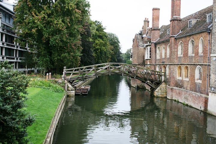 Cambridge Scavenger Hunt: Self-Guided Highlights & City Puzzle Walk