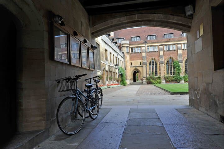 Cambridge Scavenger Hunt: Self-Guided Highlights & City Puzzle Walk photo 3
