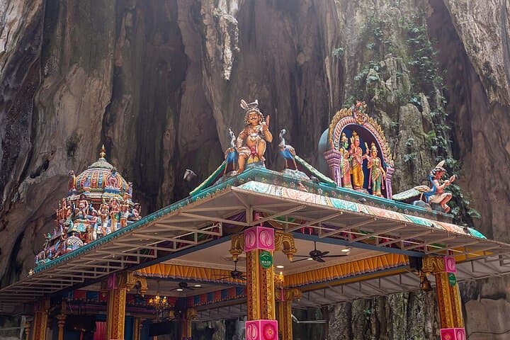 Genting Highlands and Batu Caves Day Tour: Cable Car Views & Temple Steps photo 4