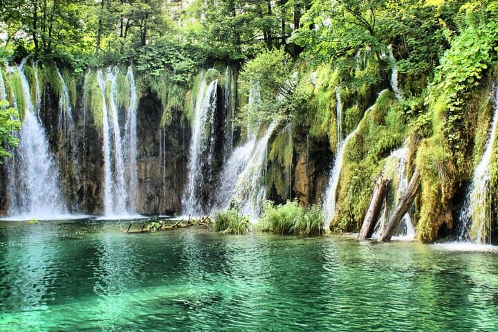 Full-Day Private Tour to Plitvice Lakes from Dubrovnik — Waterfalls, Boardwalks, and Karst Scenery photo 4