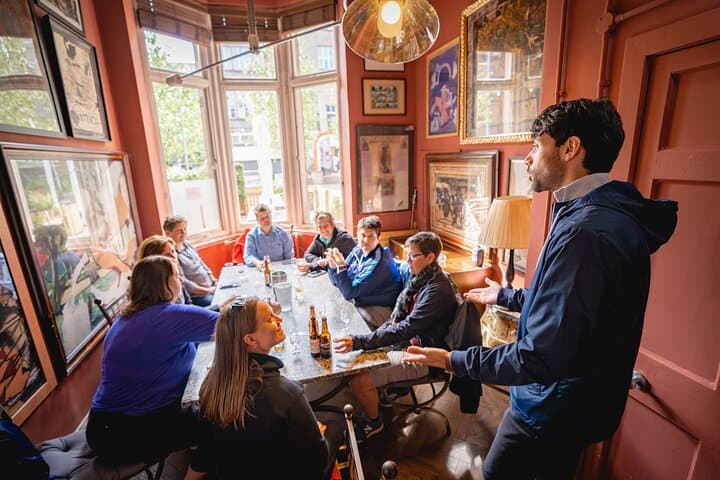 Edinburgh Food & Drink Walking Tour — EatWalk Tours Old Town Tastings photo 3
