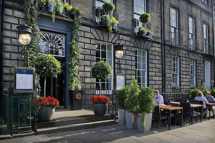 Edinburgh Food & Drink Walking Tour — EatWalk Tours Old Town Tastings photo 5