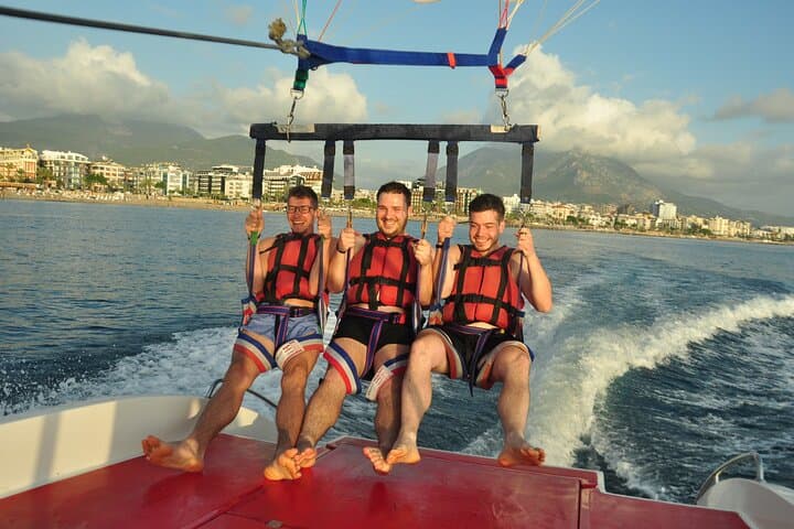 Parasailing Over Alanya: Small-Group Sky Ride Above the Mediterranean photo 4