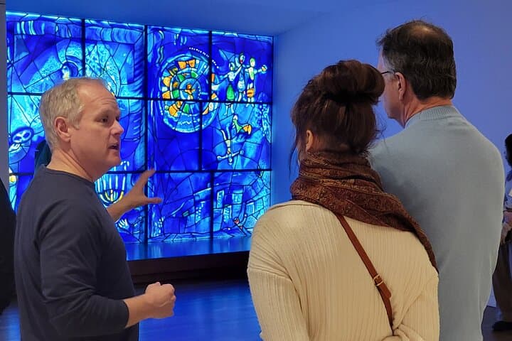 Private Expert Guided Tour of the Art Institute of Chicago — Skip-the-Line Masterpieces photo 2