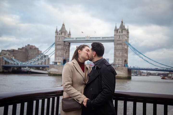 Picture-Perfect Tower Bridge: Private Professional Photoshoot in London photo 5