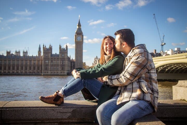 Picture-Perfect Tower Bridge: Private Professional Photoshoot in London photo 6