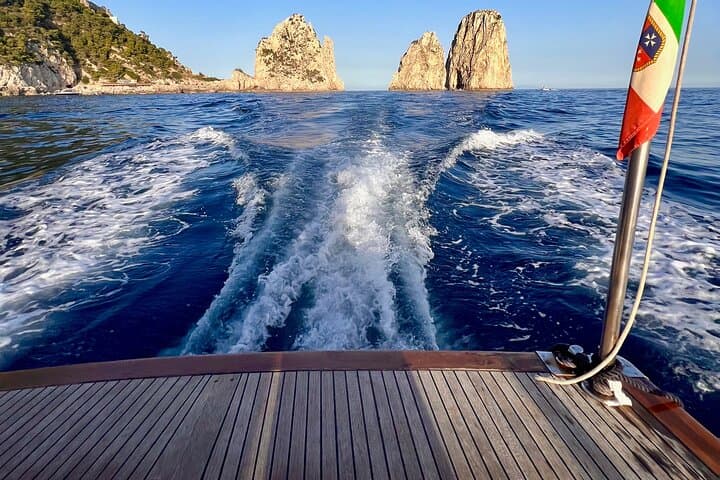 Private Speedboat Tour: Ischia, Procida, Capri & Amalfi Coast photo 5