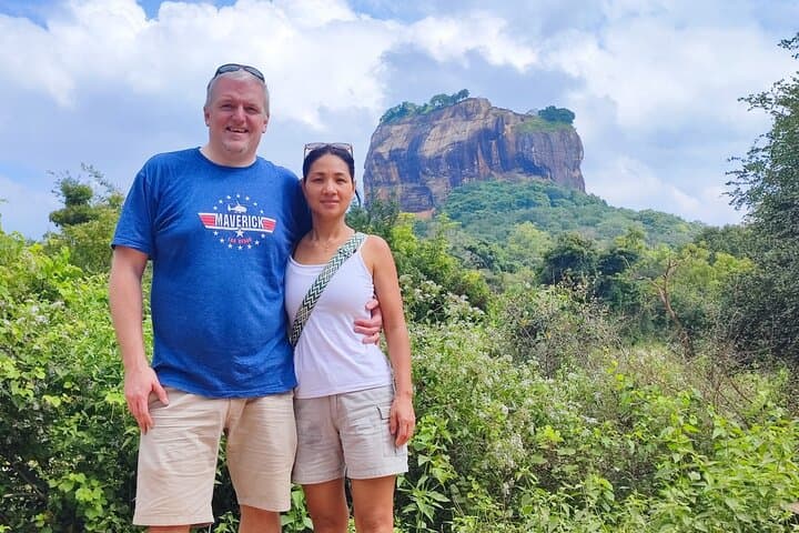 Kandy to Sigiriya Day Tour: Private Transfer to Sigiriya Rock, Dambulla & Spice Garden