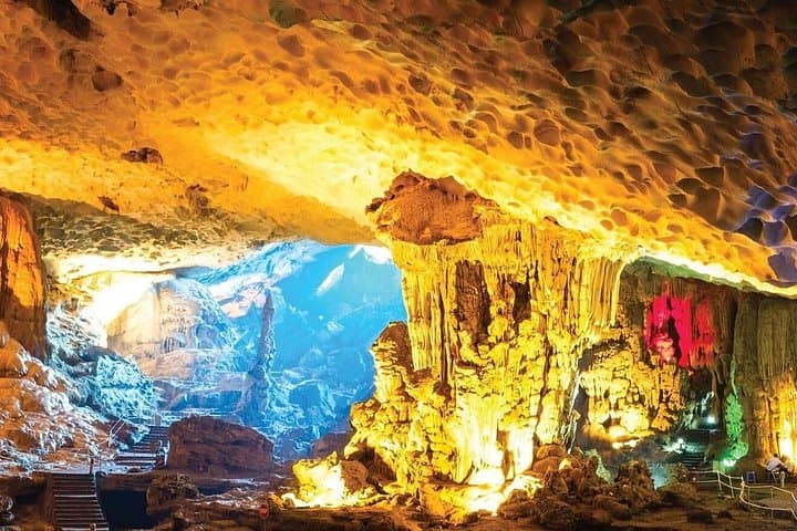 Full-Day Halong Bay Boat Tour with Kayaking & Swimming from Hanoi photo 4