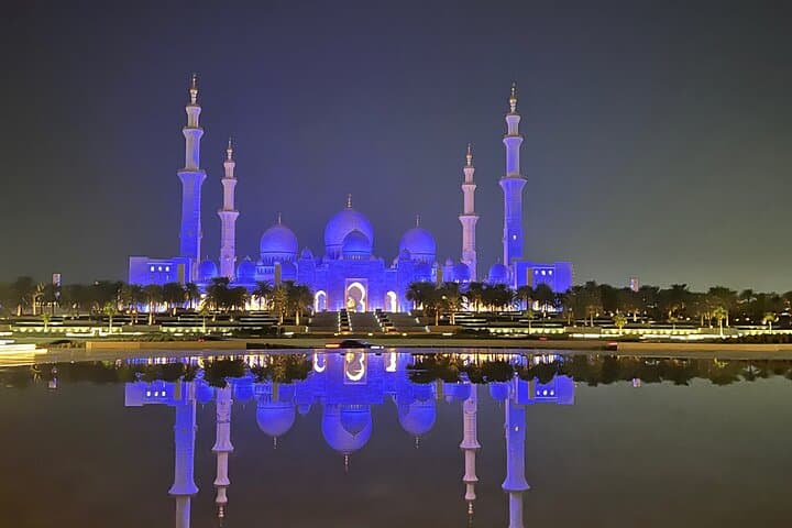 Abu Dhabi City Sightseeing: Sheikh Zayed Mosque, Louvre & Dates Market