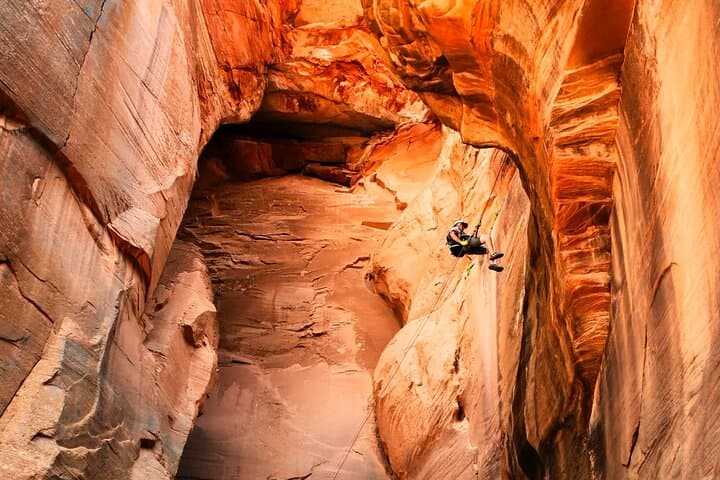 Rappelling Rock Canyon: 110-Foot Canyoneering Adventure Near Zion